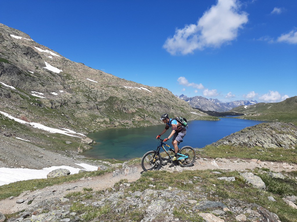 Py surf au dessus du lac blanc