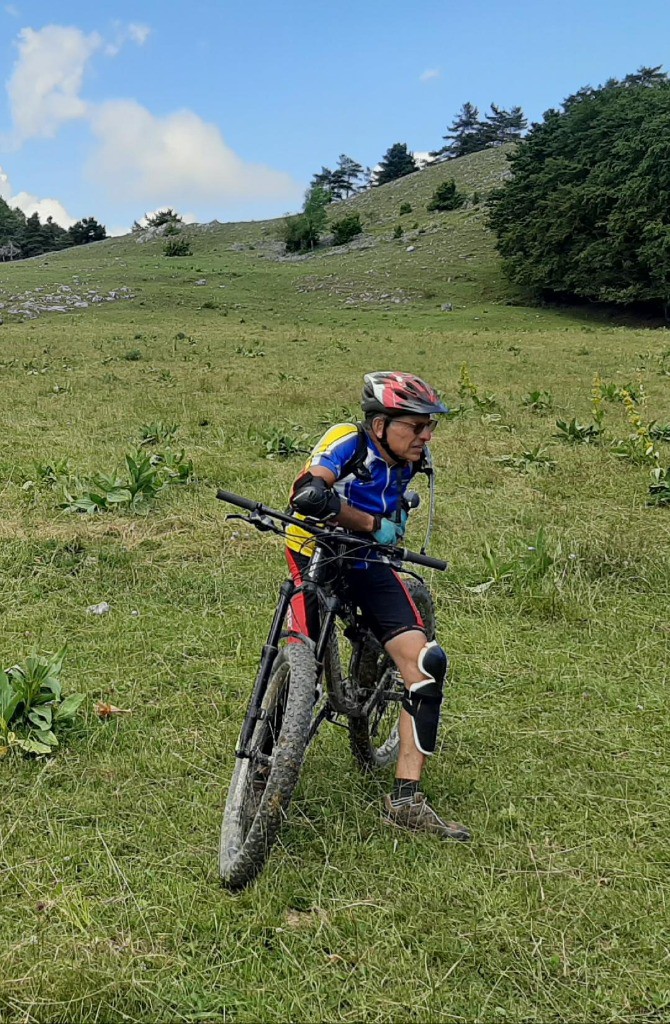 Hervé, unique dans son style et trés bon cycliste