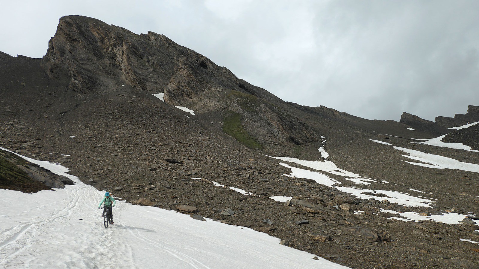 Descente du col de Malatra