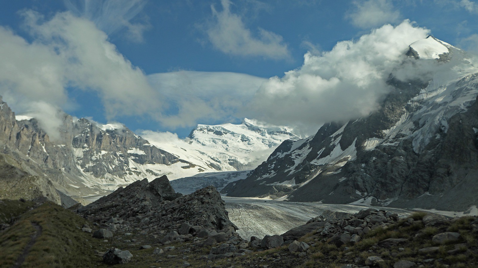 Grand Combin et glacier de Corbassière