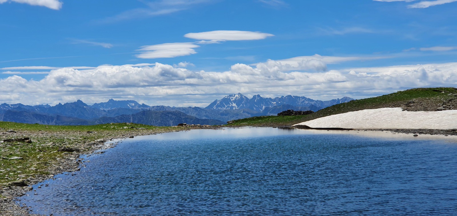 Piscine à débordement