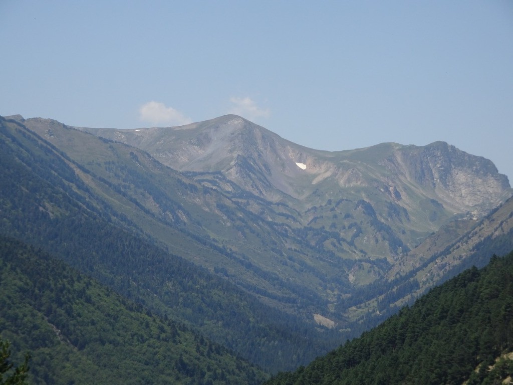 Depuis le Bac de Della, crête et vallons parcourus