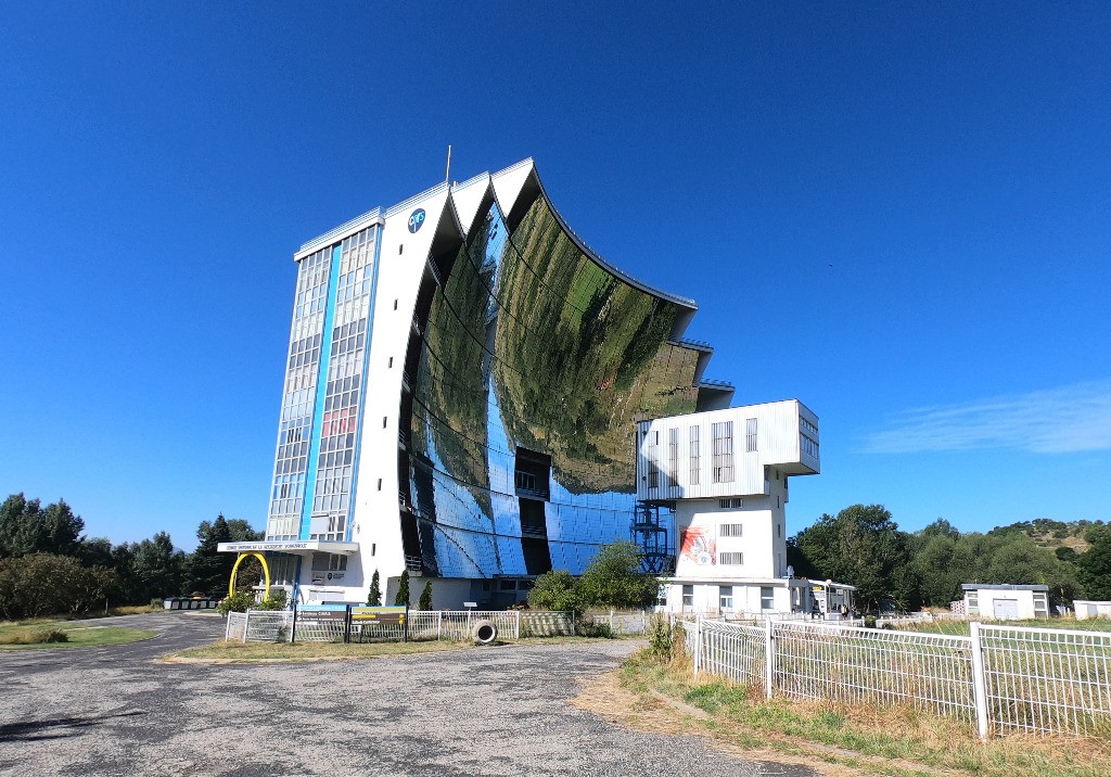 Un peu de science : Grand four solaire du CNRS