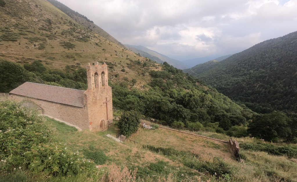 Eglise de Sansa. Ca tonne