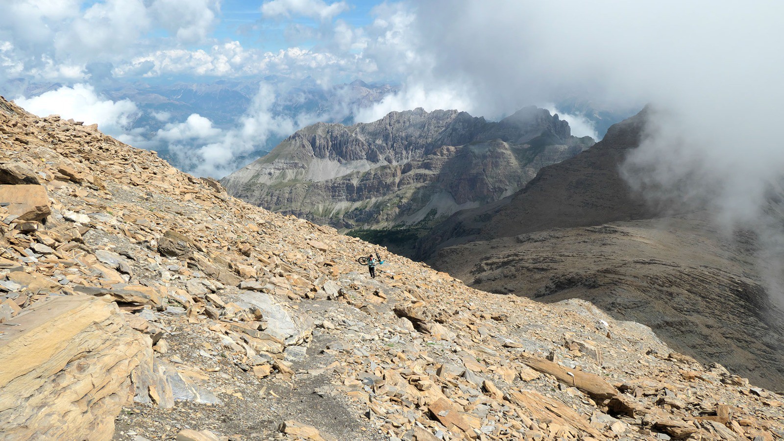 #9 Montée par le sentier ENE de Vautisse Montée par le sentier ENE de Vautisse