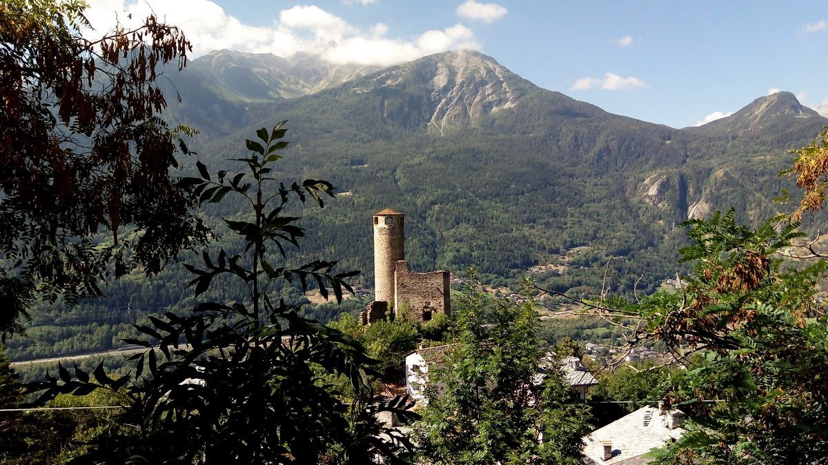 #5 Castello di Chatelard Castello di Chatelard