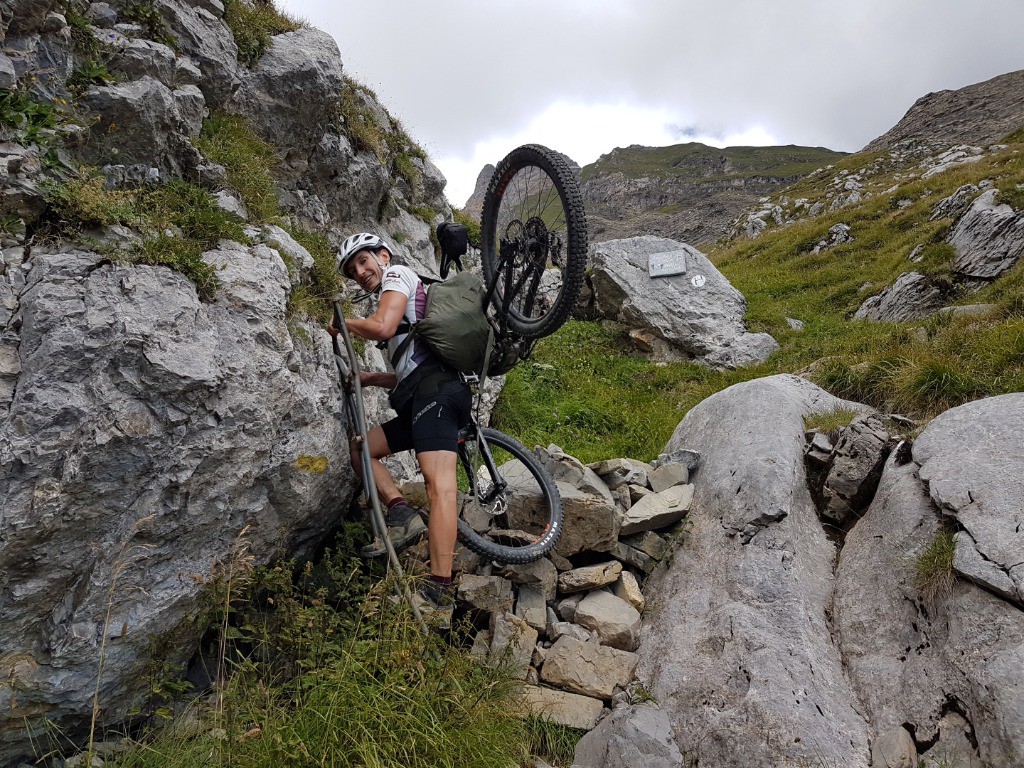 Si vous n’avez pas le matos pour porter le VTT, il faut passer par le Parcours (Facile).