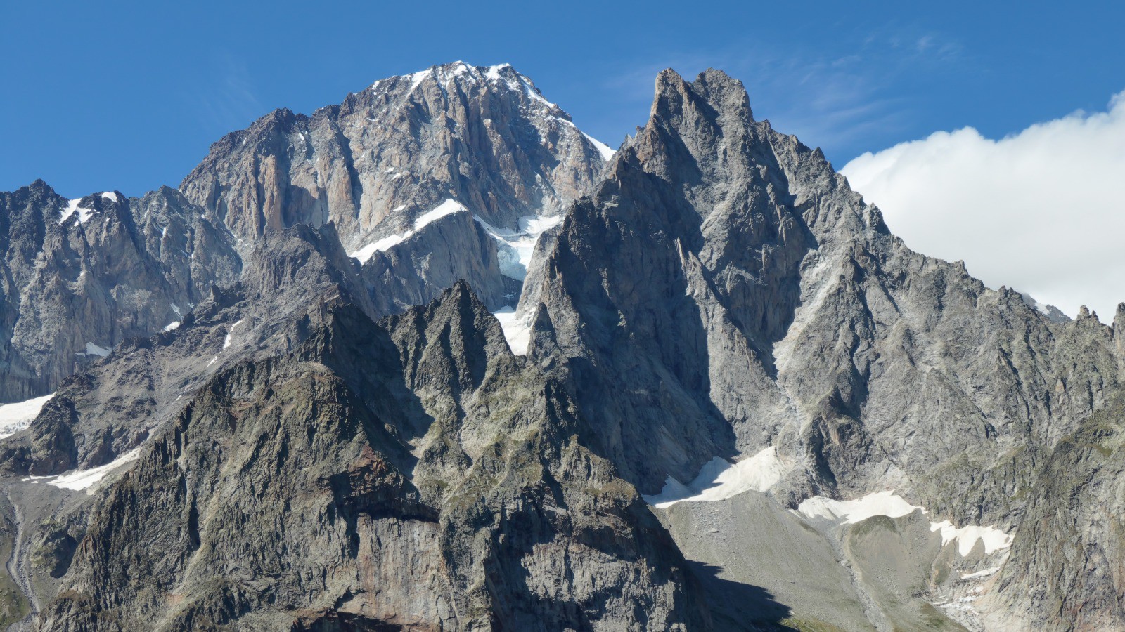 Mont Blanc versant Pilier du Frêney et Aiguille Noire de Peuterey