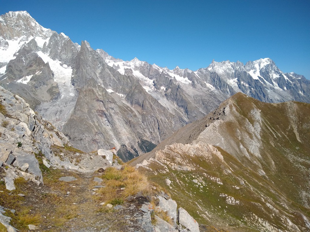 Sur les crêtes en direction du Col de Youla