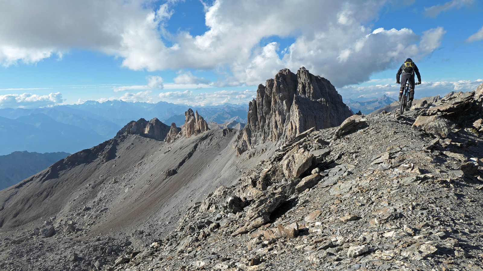 Sur la crête de la Mortice Nord