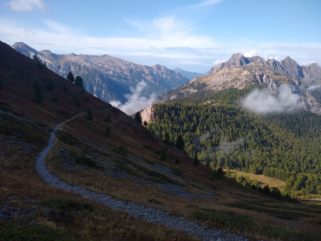 Dans la montée à la crête des Chambrettes