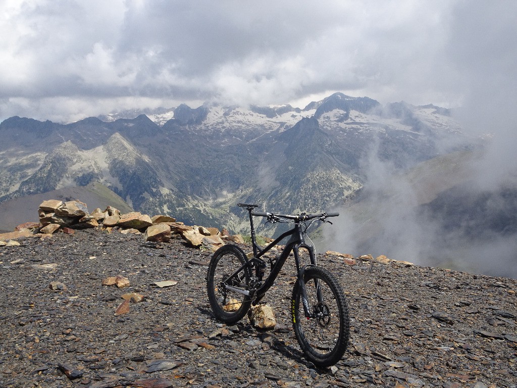 Aneto spectral. Merci Canyon France pour le SAV !