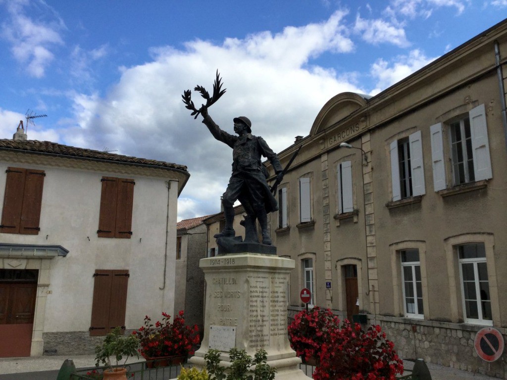 Châtillon en diois, village médiéval chargé d'histoire mais pas que ! 