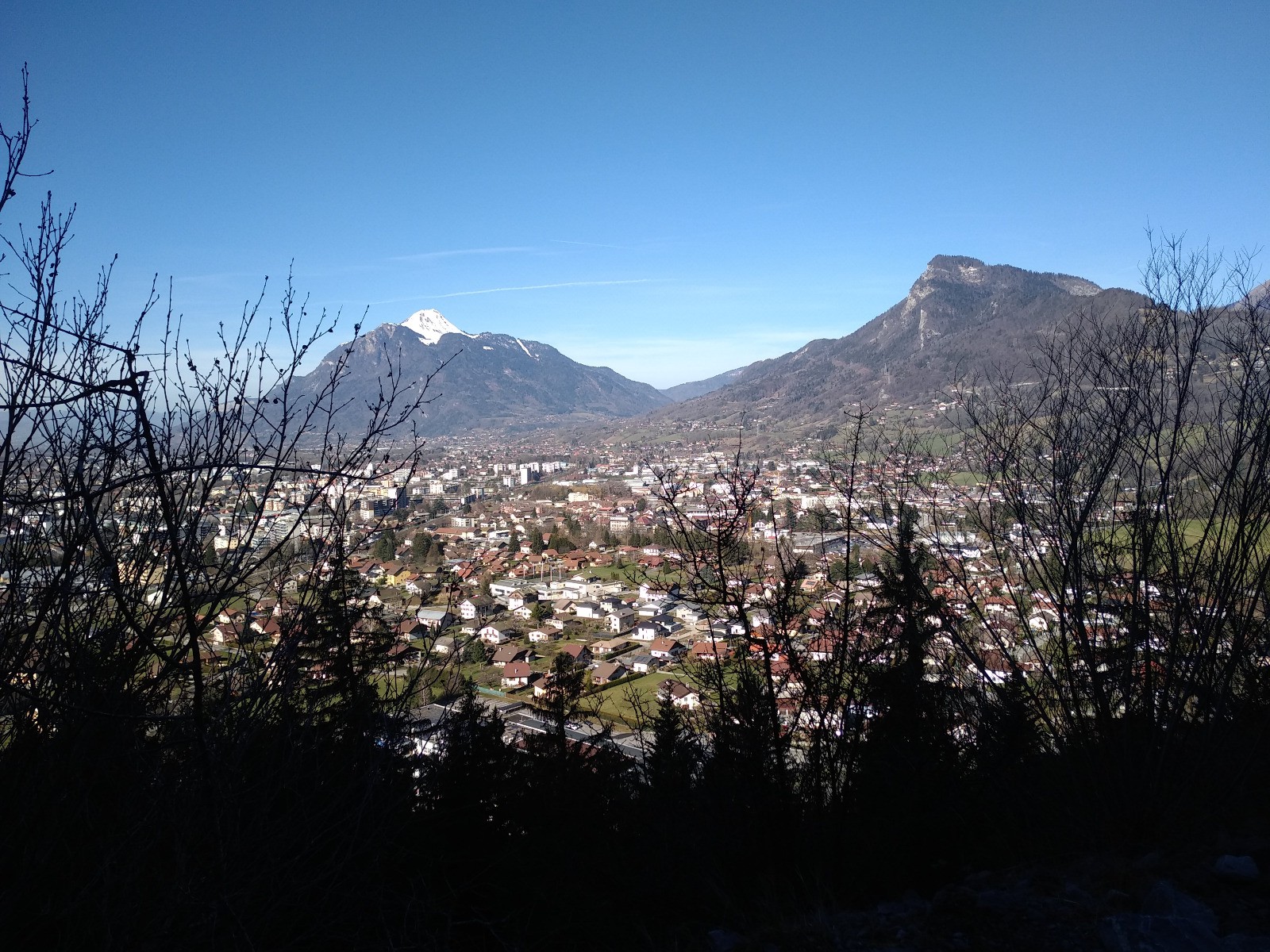 #4 Au dessus de Cluses. Au dessus de Cluses.