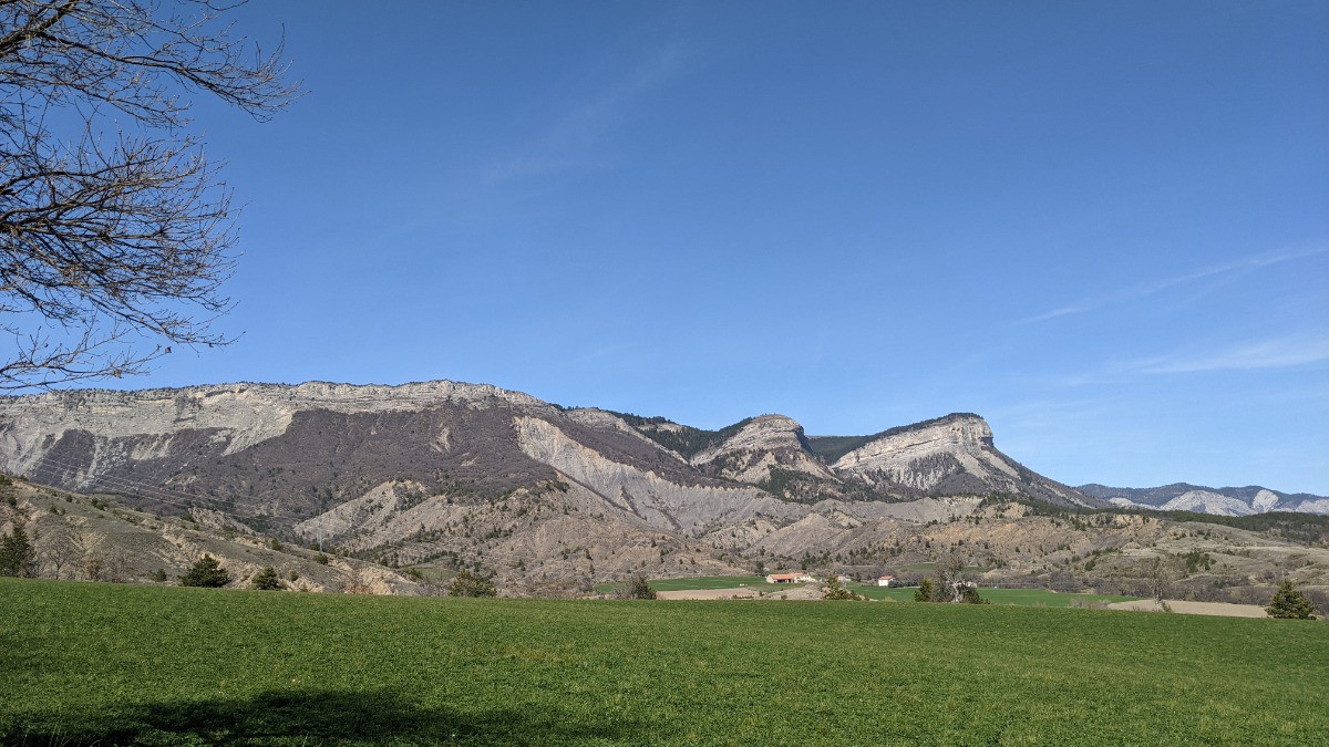 #26 Montagne de St Genis Montagne de St Genis