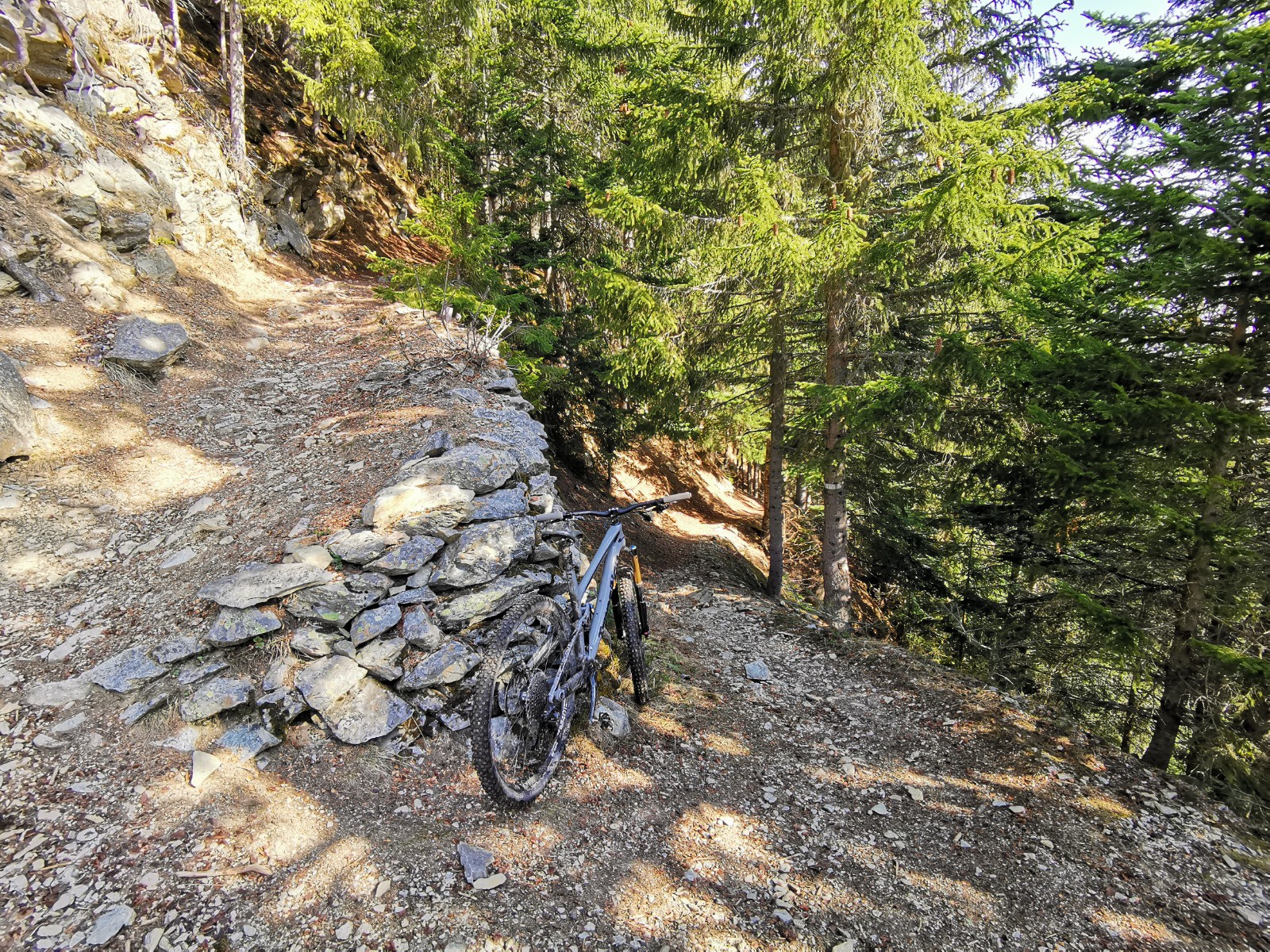 Sentier de la Jora