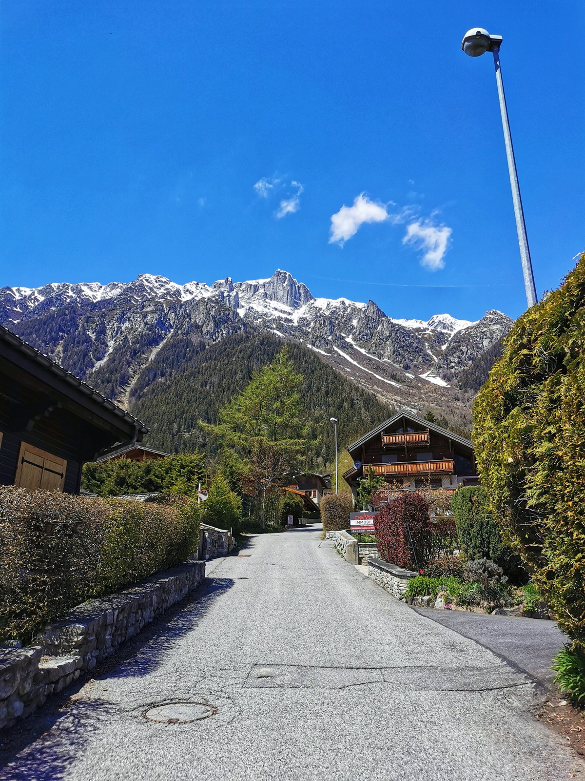 Grimpette vers les Moussoux, pleine vue sur le Brévent