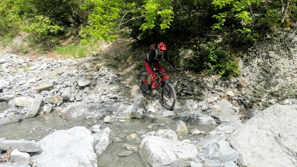 #2 Arrivée dans le fond d Arrivée dans le fond d'un ravin qui va se répéter quelques fois dans la matinée