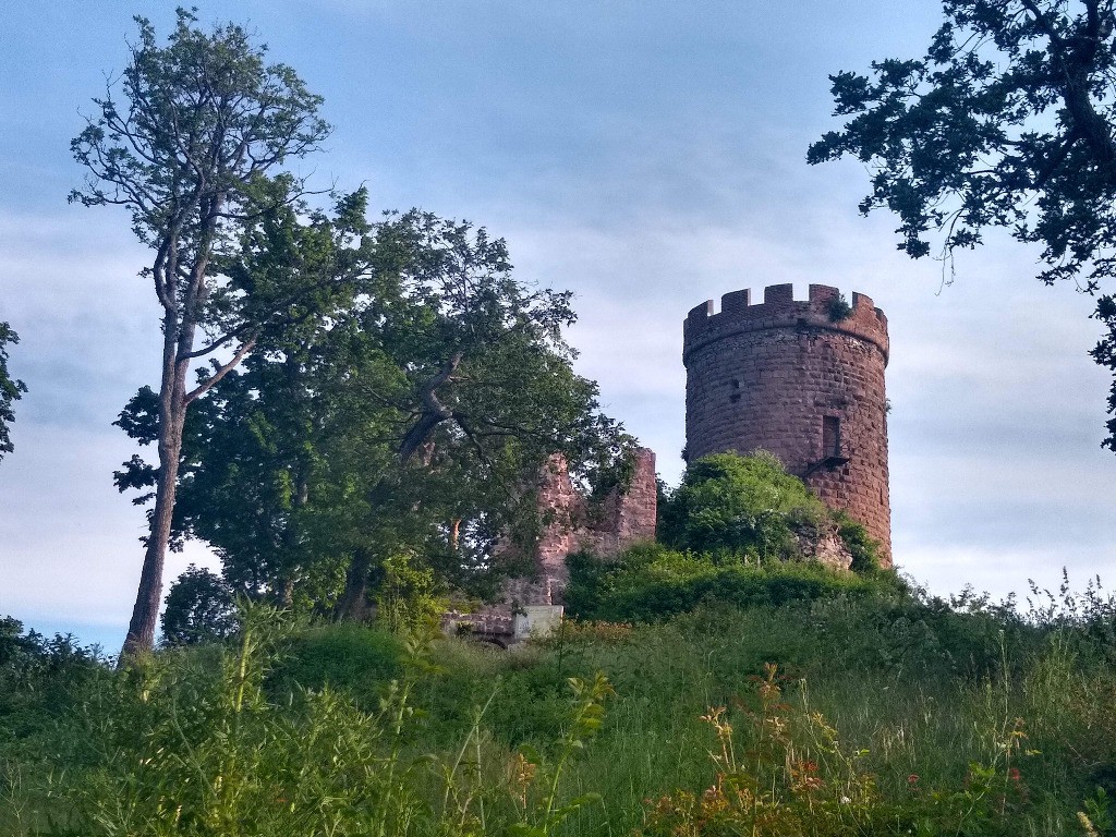 Un des nombreux châteaux croisés, le pays des princesses ? ;-)