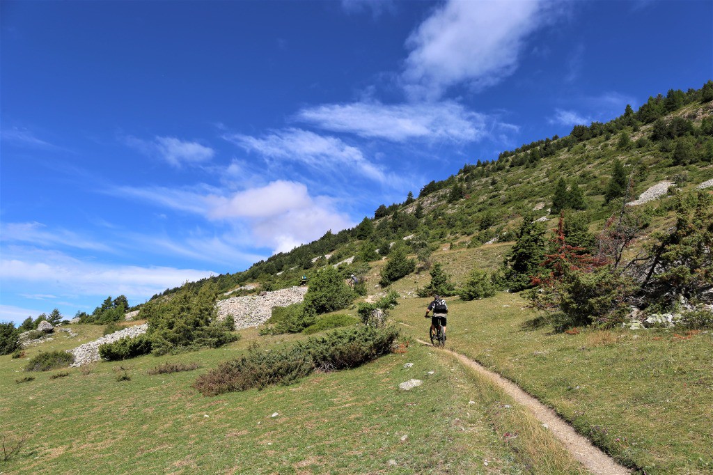 #1 Montée sous le ciel bleu ! Montée sous le ciel bleu !
