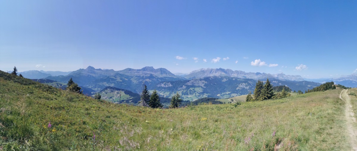 Pano sur la totalité des Aravis