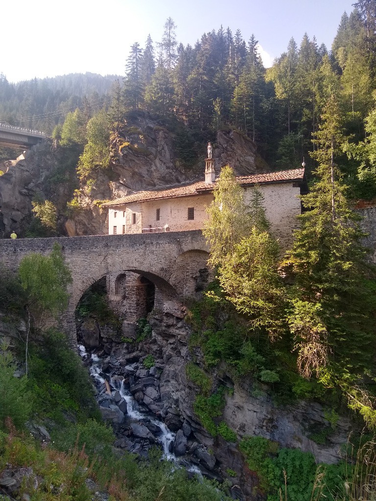 Montée à Valfréjus par l'ancienne route