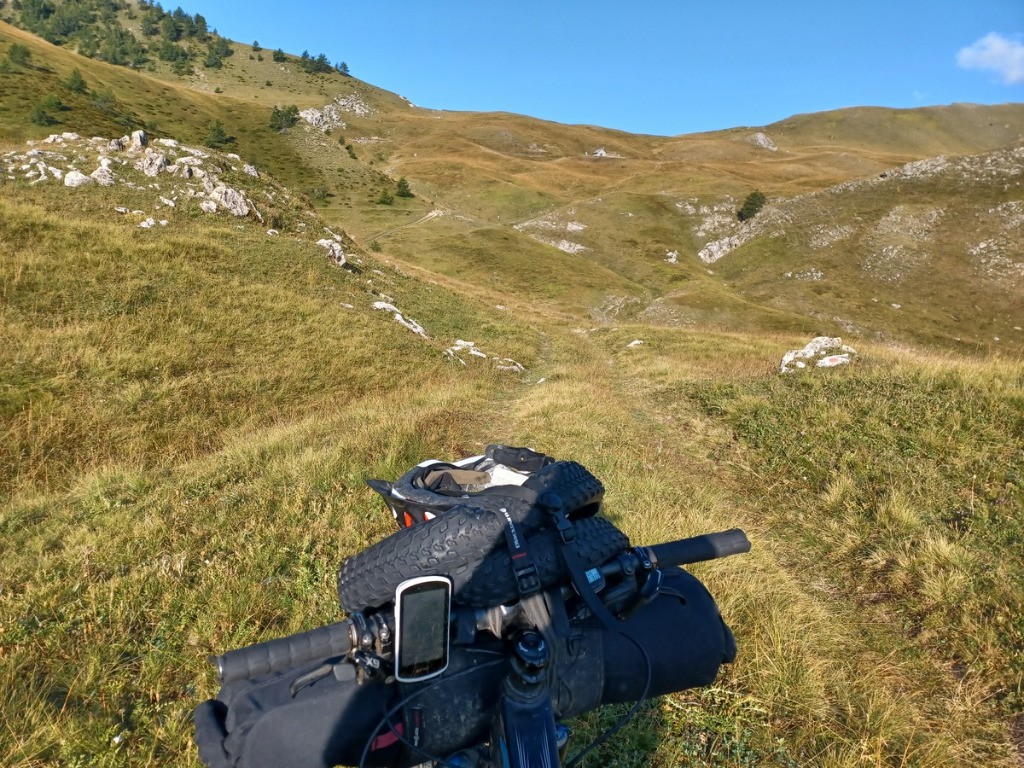 Montée au col de la Gardette (au dessus des Gourniers)