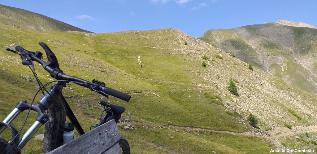 Rouanne descente directe du col de Combeau ( pas bien)