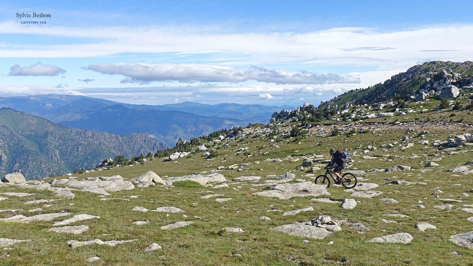 J5, Collada de Roques Blanques