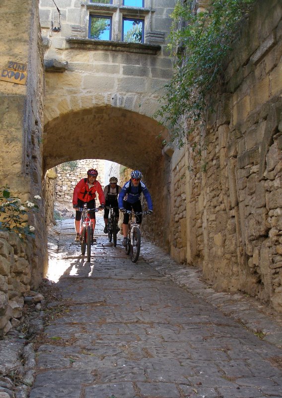 #2 Dans St Bonnet du Gard : Pour Phil Dans St Bonnet du Gard : Pour Phil'Ô !