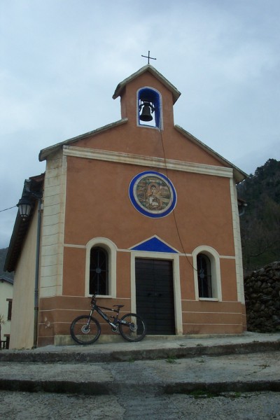 #19 Chapelle de Libre : Magnifique petite chapelle Chapelle de Libre : Magnifique petite chapelle
