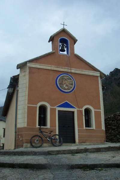 Chapelle de Libre : Magnifique petite chapelle