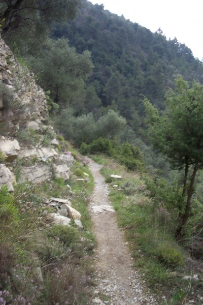 Sentier valléen : Je me rapproche d'Airole