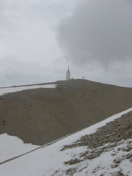 Le Ventoux : Pas pour cette fois çi cette portion du pierrier, un poil trop engagé pour le vélo