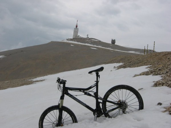 Test de neige : Premier test : ça porte pas trop bien, mais ç'était juste la zone de jointure terre/neige...