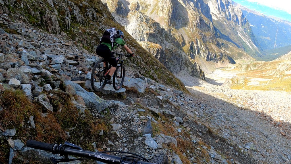 ambiance pour attaquer les premiers mètres de DH de la journée