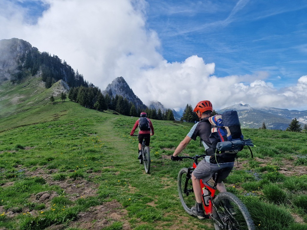 chalets des Auges - juste avant de descendre sur le plateau des glières