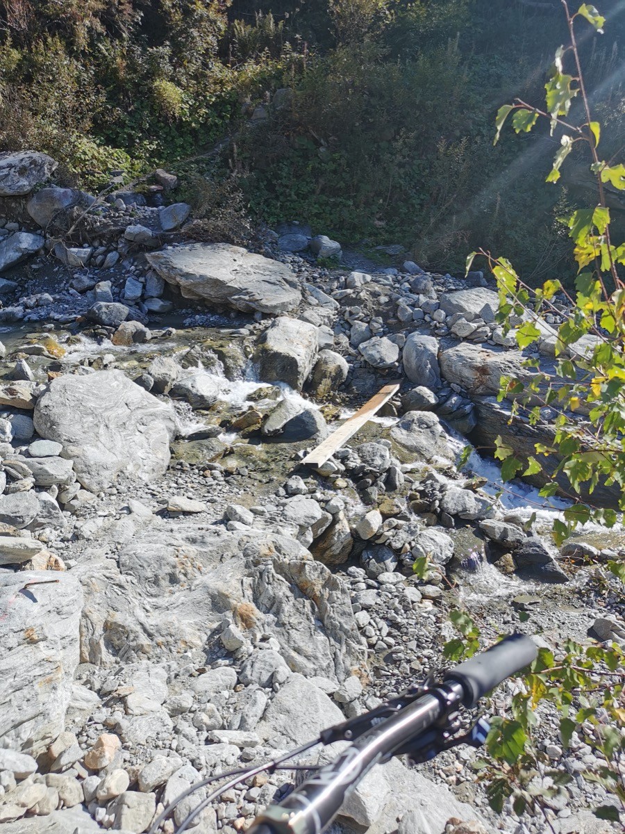 #3 Passerelle de fortune Passerelle de fortune