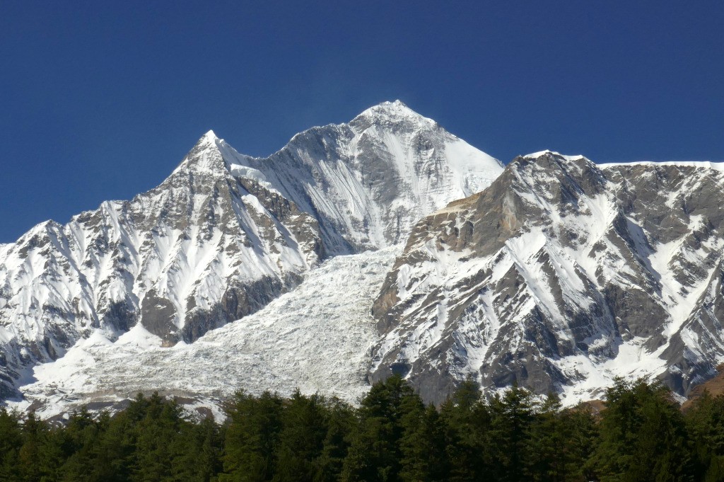 Dhaulagiri (8100 m).