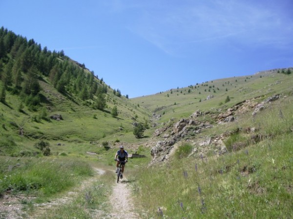 Dôme du Barrot : montée vers les Granges d'Auvare