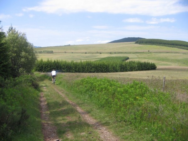 #5 pistesuite : Encore un peu de piste avec le frangin sur les hauts plateaux avant d pistesuite : Encore un peu de piste avec le frangin sur les hauts plateaux avant d'arriver sous les Dents du Diable.