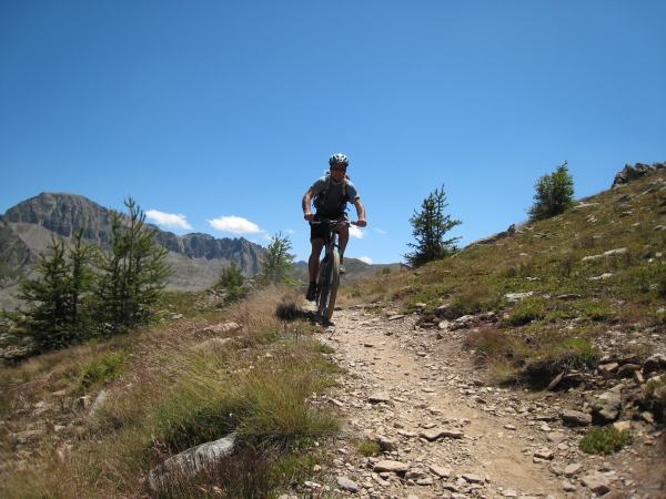 #1 Lombarde : Derrière le Col de la Lombarde, les couleurs sont sublimes, et ça roule! Lombarde : Derrière le Col de la Lombarde, les couleurs sont sublimes, et ça roule!
