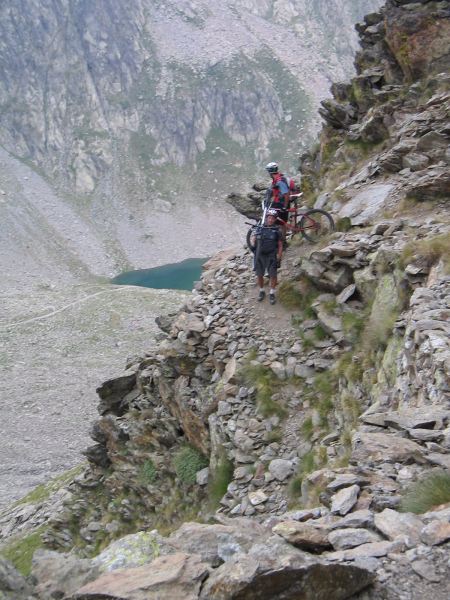 Descente sur Collelongue : après le pas du Boeuf la descente sur Collelongue vaut des points aussi !