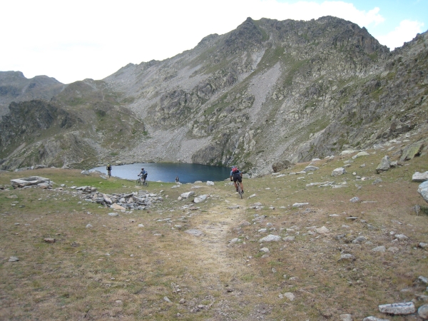 Lac du Lausfer : Un superbe lac baignable!