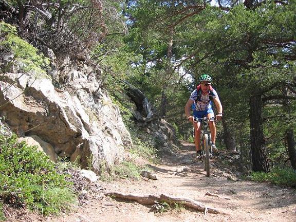 Croix de Toulouse : Descente du single sous le Croix de Toulouse