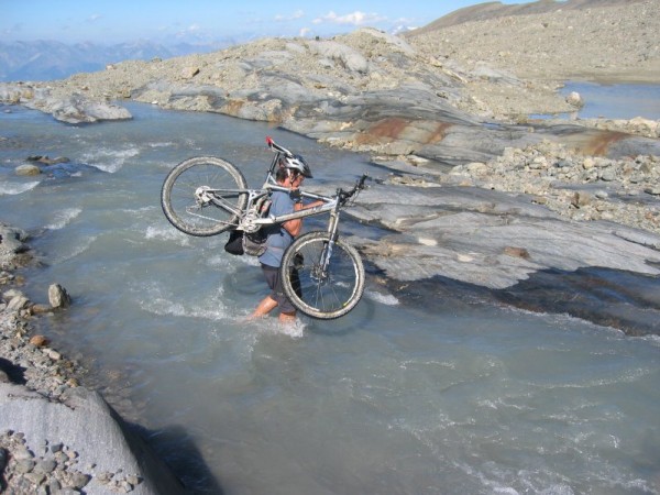 Torrent d'eau du glacier : 2°C pas plus !!