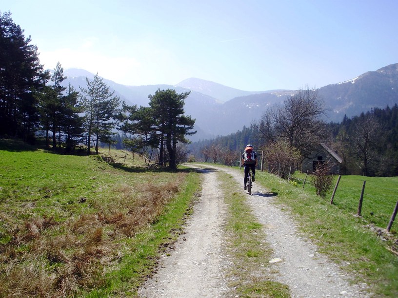 #4 Après le col : C Après le col : C'est encore sec, mais on va pas tarder à gadouiller!