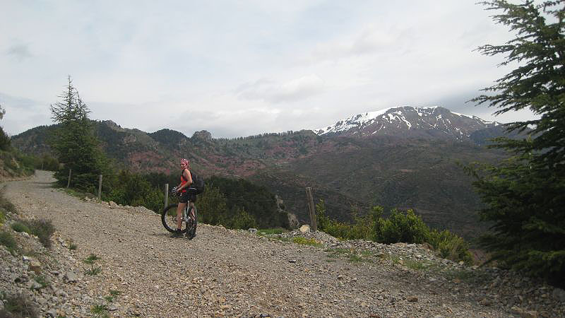#1 Montée à Larmelle : Belle vue sur le Dôme de Barrot Montée à Larmelle : Belle vue sur le Dôme de Barrot