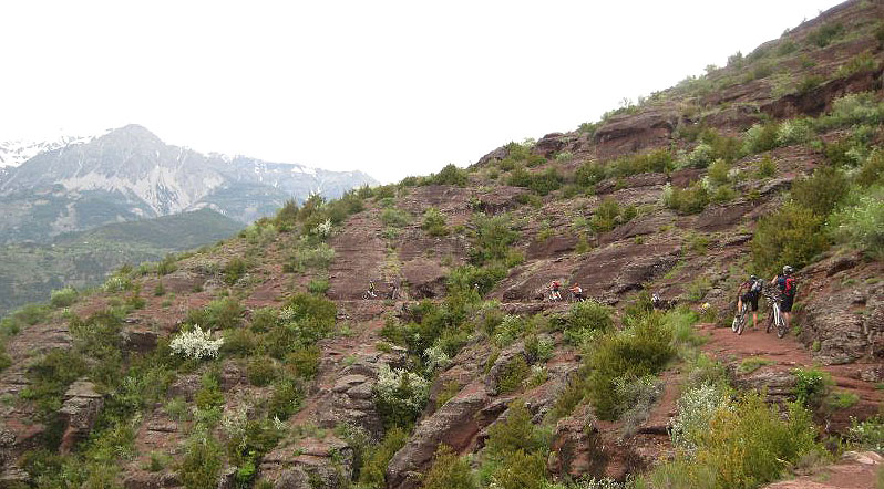 #10 Traversée : Les montagnes se couvrent, la troupe accélère... Traversée : Les montagnes se couvrent, la troupe accélère...