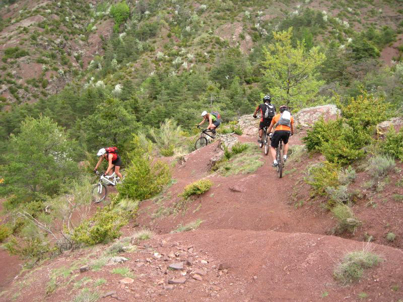 #8 Clue d Clue d'Amen : Un véritable single en épingles dans les terres rouges.